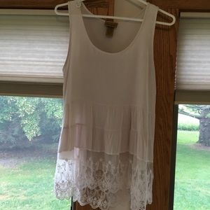 Wrangler brand tank, high/low hem